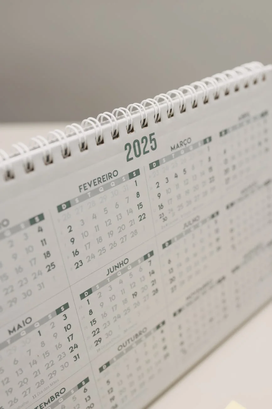 A Sleek 2025 Desk Calendar With A Spiral 4