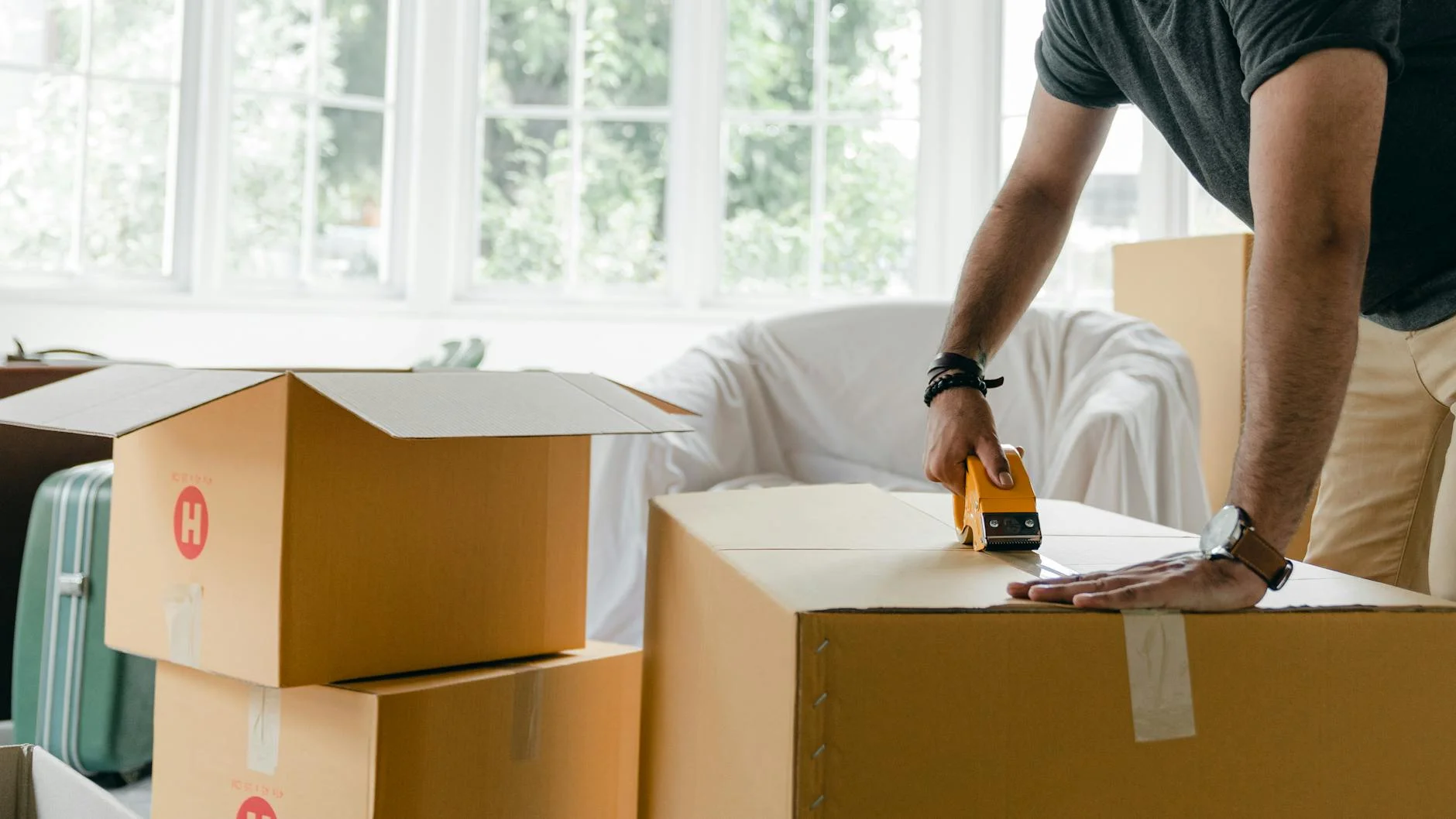 5 Methods to Lighten Your Load Before Moving
