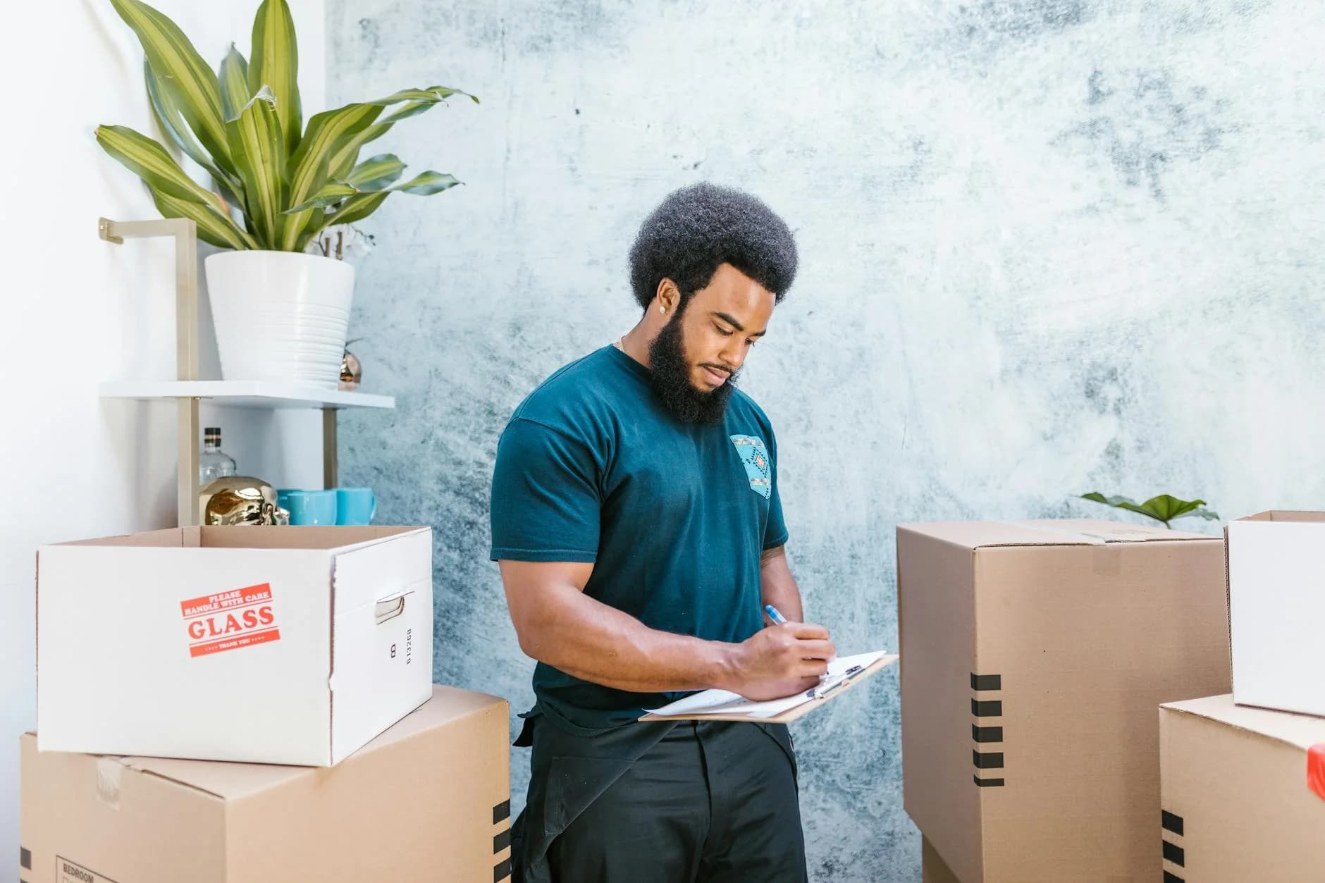 10 Moving Day Necessities for Every Relocator
