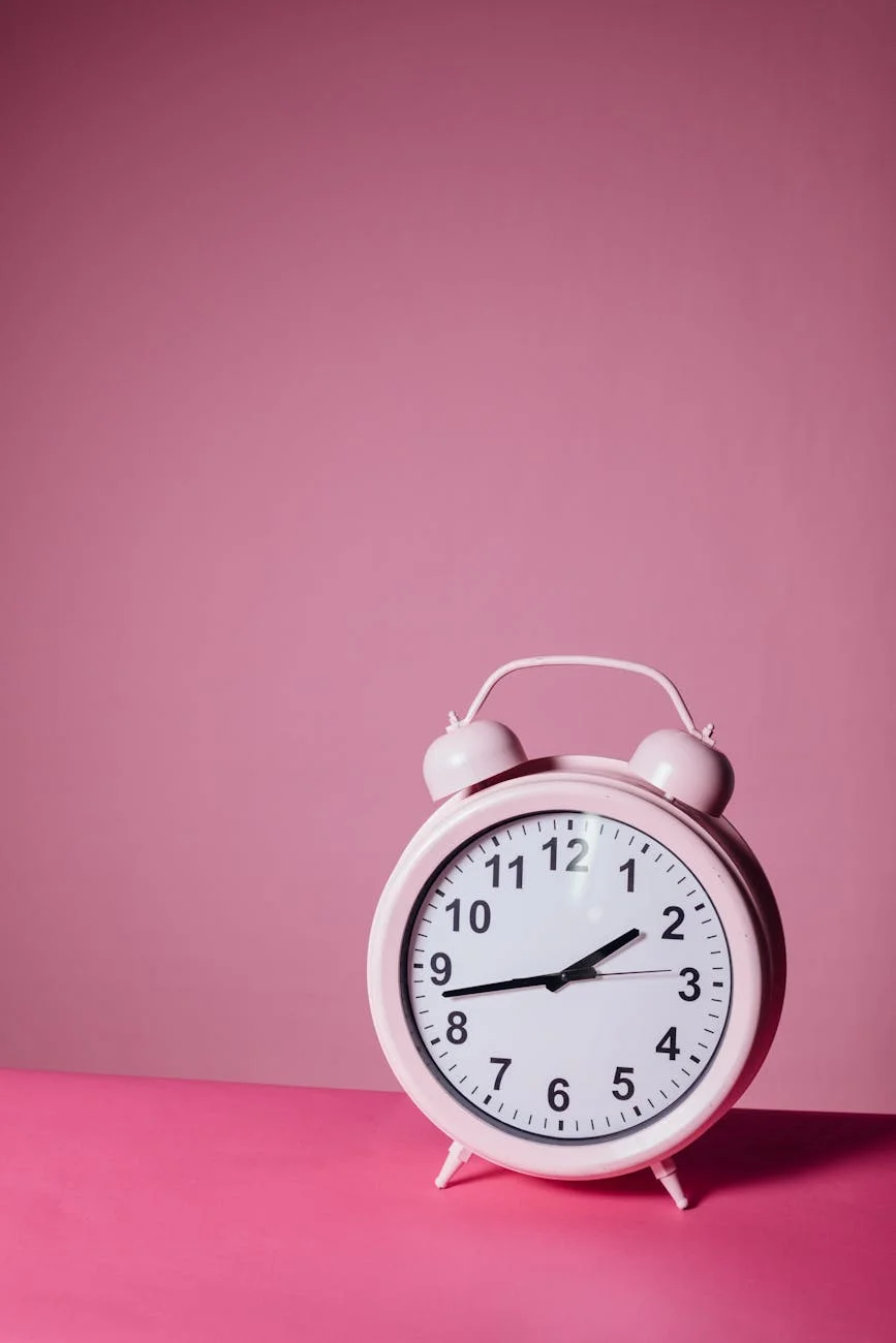 Reloj Despertador Rosa Sobre Fondo Pastel