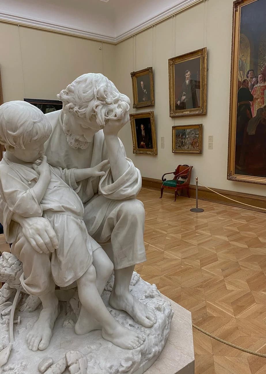A Detailed Marble Sculpture In An Art Ga 1
